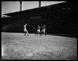 Fotografia "Esporte em São Paulo" ([Local n/d] , 1951) [negativo]. / Fotógrafo(a): Contursi.  -- ITEM-0005.