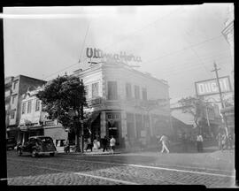 Fotografia "Jornal 'UH': Fachada da sucursal de Niterói - E. do Rio" ([Local n/d] , [Data n/d]) [negativo]. / Fotógrafo(a): Odyr.  -- ITEM-0001.