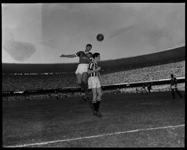 Fotografia "Esporte - Futebol - Palmeiras x Juventus" ([Local n/d] , [Data n/d]) [negativo]. / Fotógrafo(a): Equipe.  -- ITEM-0020.