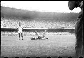 Fotografia "Futebol - R.J. (Campeonato Carioca - Jogo Botafogo x Fluminense), Seção: Esportes" ([Local n/d] , [Data n/d]) [negativo]. / Fotógrafo(a): Equipe.  -- ITEM-0089.