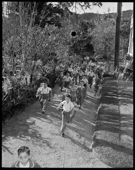 Fotografia "Polícia (São Paulo)" ([Local n/d] , [Data n/d]) [negativo]. / Fotógrafo(a): [Autoria n/d].  -- ITEM-0018.