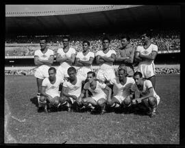 Fotografia "Esportes - Futebol - Diversos" ([Local n/d] , [Data n/d]) [negativo]. / Fotógrafo(a): [Autoria n/d].  -- ITEM-0008.