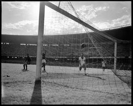 Fotografia "Futebol - Bangú x Flamengo" ([Local n/d] , [Data n/d]) [negativo]. / Fotógrafo(a): [Autoria n/d].  -- ITEM-0004.