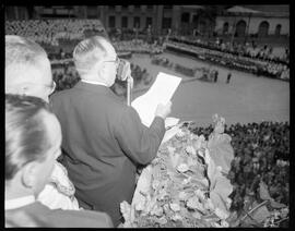 Fotografia "Ministro da Educação" ([Local n/d] , [Data n/d]) [negativo]. / Fotógrafo(a): [Autoria n/d].  -- ITEM-0004.