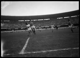 Fotografia "Esporte - Juventus x Austria" ([Local n/d] , [Data n/d]) [negativo]. / Fotógrafo(a): Ângelo.  -- ITEM-0009.