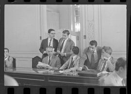 Fotografia "CPI QUE INVESTIGA ORGANISMO DE PRESSÃO AO CONGRESSO BRASILEIRO' Assembléia - CPI - Depoimentos de Santos Vallis e Dante Pelacani, Reportagem de Nelson Silva" ([Local n/d] , 1963) [negativo]. / Fotógrafo(a): Paulo Reis.  -- ITEM-0013.