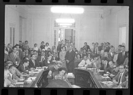 Fotografia "CPI [QUE] INVESTIGA ORGANISMO DE PRESSÃO AO CONGRESSO' C.P.I. Depoimento de Carlos Lacerda, Reportagem de Nelson Silva" ([Local n/d] , 1963) [negativo]. / Fotógrafo(a): Paulo Reis.  -- ITEM-0027.