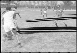 Fotografia "Futebol, treino do Selecionado Brasileiro no Chile" ([Local n/d] , [Data n/d]) [negativo]. / Fotógrafo(a): [Autoria n/d].  -- ITEM-0029.