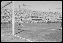 Fotografia "Futebol - Chile (Campeonato Mundial 1952) Brasil x Panamá, Repórter: Equipe, Esportes" ([Local n/d] , 1952) [negativo]. / Fotógrafo(a): José Casal.  -- ITEM-0002.