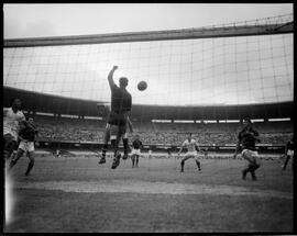 Fotografia "Flamengo x São Cristóvão" ([Local n/d] , [Data n/d]) [negativo]. / Fotógrafo(a): Ângelo.  -- ITEM-0001.