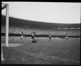 Fotografia "Esporte - Botafogo x Vasco" ([Local n/d] , [Data n/d]) [negativo]. / Fotógrafo(a): [Autoria n/d].  -- ITEM-0008.