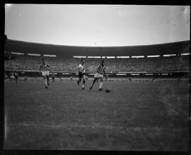 Fotografia "Esporte - Botafogo x Vasco" ([Local n/d] , [Data n/d]) [negativo]. / Fotógrafo(a): [Autoria n/d].  -- ITEM-0020.