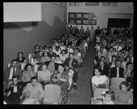 Fotografia "Concurso do 'Última Hora' e Rádio Clube do Brasil, Reportagem Geral" ([Local n/d] , [Data n/d]) [negativo]. / Fotógrafo(a): Jankiel.  -- ITEM-0012.
