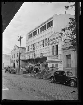 Fotografia "Imprensa 'U.H.' Rio de Janeiro (edifício), Reportagem Geral" ([Local n/d] , [Data n/d]) [negativo]. / Fotógrafo(a): Equipe.  -- ITEM-0002.