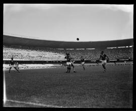 Fotografia "Futebol - equipe e jogo: Fluminense x Bangú" ([Local n/d] , [Data n/d]) [negativo]. / Fotógrafo(a): Equipe.  -- ITEM-0020.