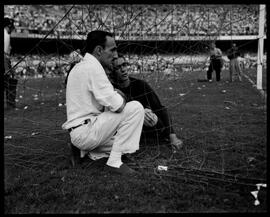 Fotografia "Futebol - Flamengo x Fluminense" ([Local n/d] , [Data n/d]) [negativo]. / Fotógrafo(a): Ângelo e Paulo.  -- ITEM-0003.