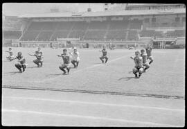 Fotografia "Futebol - R.J. (Equipe do Fluminense, 1952), Seção: Esportes" ([Local n/d] , 1952) [negativo]. / Fotógrafo(a): Equipe.  -- ITEM-0007.