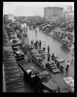 Fotografia "Mercado Municipal, Reportagem Geral" ([Local n/d] , [Data n/d]) [negativo]. / Fotógrafo(a): Equipe.  -- ITEM-0017.