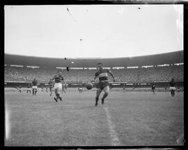 Fotografia "Futebol (Flamengo x Boca Jr.)" ([Local n/d] , [Data n/d]) [negativo]. / Fotógrafo(a): Equipe.  -- ITEM-0004.