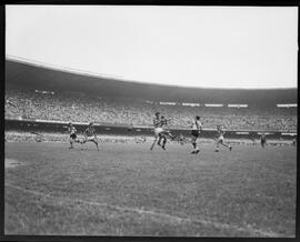 Fotografia "Esporte - Botafogo x Vasco" ([Local n/d] , [Data n/d]) [negativo]. / Fotógrafo(a): [Autoria n/d].  -- ITEM-0016.