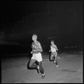 Fotografia "Reprodução das corridas do ex-combatente" ([Local n/d] , [Data n/d]) [negativo]. / Fotógrafo(a): Milagres e Firmo.  -- ITEM-0006.