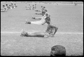 Fotografia "Futebol - R.J. (Equipe do Fluminense, 1952), Seção: Esportes" ([Local n/d] , 1952) [negativo]. / Fotógrafo(a): Equipe.  -- ITEM-0050.