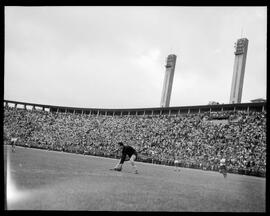 Fotografia "Futebol - jogo Botafogo x Curação" ([Local n/d] , [Data n/d]) [negativo]. / Fotógrafo(a): S. Coelho.  -- ITEM-0003.