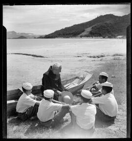 Fotografia "Pesca - R.J. (Escola Técnica Darcy Vargas), Reportagem Geral" ([Local n/d] , [Data n/d]) [negativo]. / Fotógrafo(a): Jean Manzon.  -- ITEM-0005.