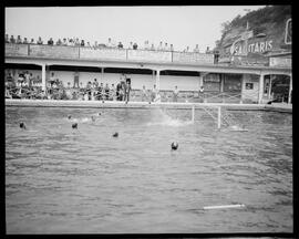 Fotografia "Natação e Water Polo" ([Local n/d] , [Data n/d]) [negativo]. / Fotógrafo(a): Jankiel.  -- ITEM-0008.