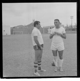 Fotografia "Olaria A.C.' Reportagem sobre o treino do Olaria" ([Local n/d] , 1963) [negativo]. / Fotógrafo(a): Demócrito Bezerra.  -- ITEM-0006.