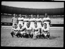 Fotografia "Futebol - 'Copa Rio', Esportes" ([Local n/d] , [Data n/d]) [negativo]. / Fotógrafo(a): Equipe.  -- ITEM-0027.