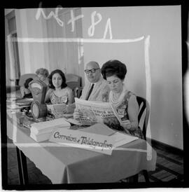 Fotografia "CONGR. INTER. DA FAMÍLIA; 'CONGRESSO INTERNACIONAL DA FAMÍLIA' Inauguração do Congresso Internacional da Família no Hotel Glória tendo usado da palavra o Prof. Heli Menegale, representante do Presidente JG.)" ([Local n/d] , 1963) [negativo]. / Fotógrafo(a): Rodolfo.  -- ITEM-0005.