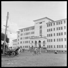 Fotografia "Hospital General Vargas (I.A.P.E.T.E.C.), Reportagem Geral" ([Local n/d] , [Data n/d]) [negativo]. / Fotógrafo(a): Equipe.  -- ITEM-0010.