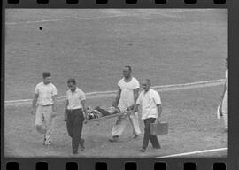 Fotografia "Campeonato Carioca de Profissionais de 63 (1° Turno) Esporte - jogo Fluminense (1 x 0) Bonsucesso" ([Local n/d] , 1963) [negativo]. / Fotógrafo(a): Democrito.  -- ITEM-0079.