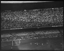 Fotografia "Esporte - Futebol / Vasco x Sporting" ([Local n/d] , [Data n/d]) [negativo]. / Fotógrafo(a): Equipe.  -- ITEM-0004.