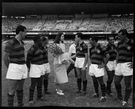 Fotografia "Futebol - Jogos diversos de domingo dia 30/12/1951" ([Local n/d] , 1951) [negativo]. / Fotógrafo(a): [Autoria n/d].  -- ITEM-0039.