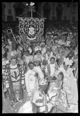 Fotografia "Carnaval - Pernambuco (em geral) 1952" ([Local n/d] , 1952) [negativo]. / Fotógrafo(a): Equipe.  -- ITEM-0009.