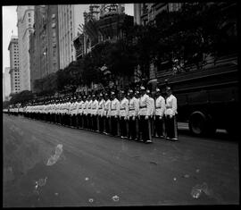 Fotografia "Parada de sete de setembro" ([Local n/d] , [Data n/d]) [negativo]. / Fotógrafo(a): [Autoria n/d].  -- ITEM-0027.