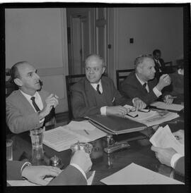 Fotografia "CPI Que Investiga Organismo de Pressão ao Congresso' Assembléia - CPI - (pressões s/ o Congresso) (Depoimento de Sr. Clodsmidt Riani, Presidente do CGT, Reportagem de Sonia" ([Local n/d] , 1963) [negativo]. / Fotógrafo(a): Alvaro.  -- ITEM-0003.