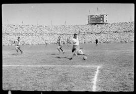 Fotografia "Futebol - Chile (Campeonato Mundial 1952) Brasil x Panamá, Repórter: Equipe, Esportes" ([Local n/d] , 1952) [negativo]. / Fotógrafo(a): José Casal.  -- ITEM-0014.