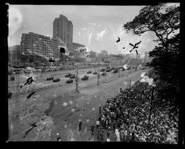 Fotografia "Parada de sete de setembro" ([Local n/d] , [Data n/d]) [negativo]. / Fotógrafo(a): [Autoria n/d].  -- ITEM-0028.