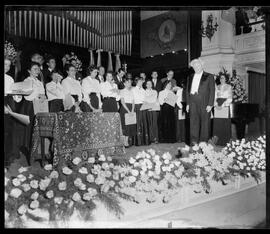 Fotografia "Música - Instituto Nacional de Música (audição)" ([Local n/d] , [Data n/d]) [negativo]. / Fotógrafo(a): Rodrigues.  -- ITEM-0001.