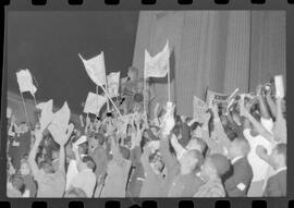 Fotografia "Conflitos' Conflitos - Passeatas - Polícia militar agride povo na Leopoldina - á favor das reformas de bases" ([Local n/d] , 1963) [negativo]. / Fotógrafo(a): Paulo; Venê; André; Alvaro; Pinto.  -- ITEM-0003.