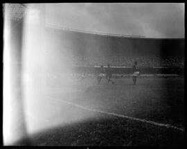 Fotografia "Esporte - Flamengo x Vasco" ([Local n/d] , [Data n/d]) [negativo]. / Fotógrafo(a): Equipe.  -- ITEM-0021.