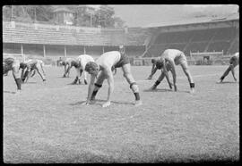 Fotografia "Futebol - R.J. (Equipe do Fluminense, 1952), Seção: Esportes" ([Local n/d] , 1952) [negativo]. / Fotógrafo(a): Equipe.  -- ITEM-0010.