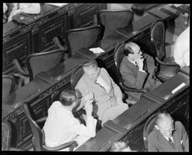 Fotografia "Parlamento - Brasil (Câmara dos Deputados) (plenário), Reportagem Geral" ([Local n/d] , [Data n/d]) [negativo]. / Fotógrafo(a): Jean Manzon.  -- ITEM-0002.