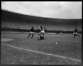 Fotografia "Esporte - Flamengo x Vasco" ([Local n/d] , [Data n/d]) [negativo]. / Fotógrafo(a): Equipe.  -- ITEM-0020.