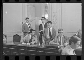 Fotografia "CPI QUE INVESTIGA ORGANISMO DE PRESSÃO AO CONGRESSO BRASILEIRO' Assembléia - CPI - Depoimentos de Santos Vallis e Dante Pelacani, Reportagem de Nelson Silva" ([Local n/d] , 1963) [negativo]. / Fotógrafo(a): Paulo Reis.  -- ITEM-0014.