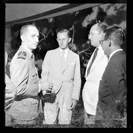 Fotografia "Banquete oferecido por 'UH' ao Vasco da Gama, super-campeão carioca de 1958, Esportes" ([Local n/d] , 1958) [negativo]. / Fotógrafo(a): Equipe.  -- ITEM-0019.