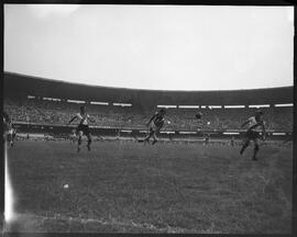 Fotografia "Esporte - Botafogo x Vasco" ([Local n/d] , [Data n/d]) [negativo]. / Fotógrafo(a): [Autoria n/d].  -- ITEM-0026.